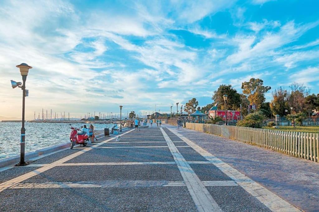 Alimos - Sea View Apartment Атина Екстериор снимка